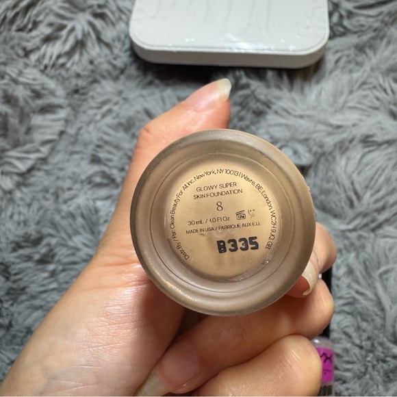 Makeup Lot - Picture 2 of 11